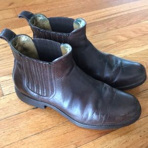 Frye Chelsea dark brown leather boots 8 8.5